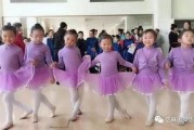 老师爆料撒花视频播放,老师爆料背后的感人故事
